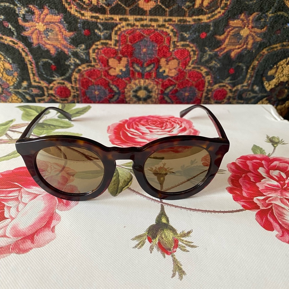 Vera Wang Sunglasses Nolita to Cat ese Tortoise